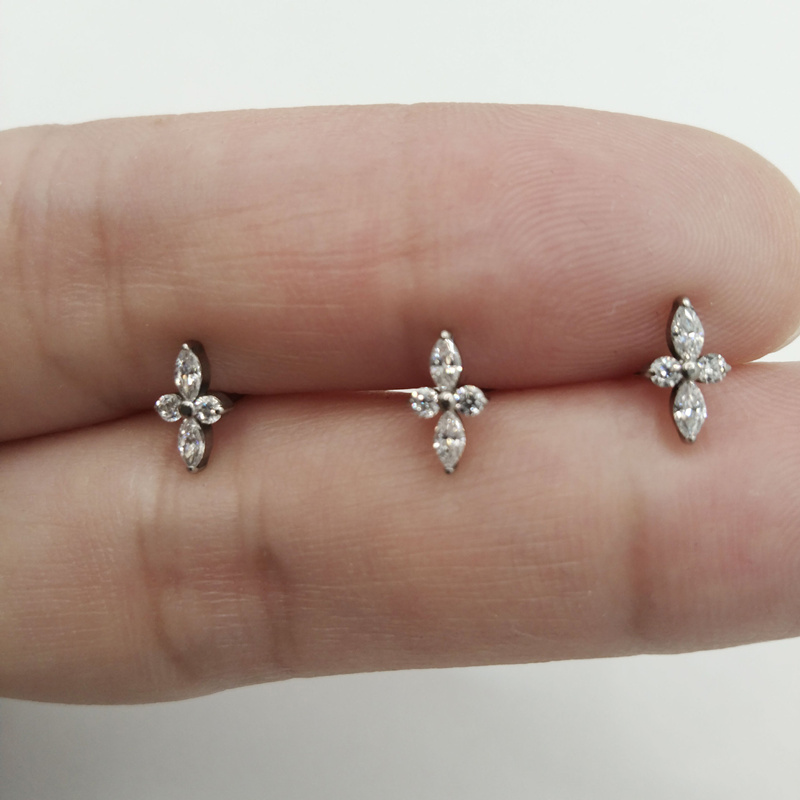 Flower-shaped CZ Top