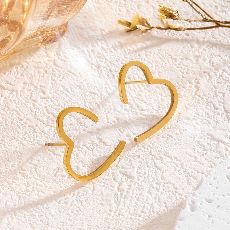 Heart Top Ear Stud