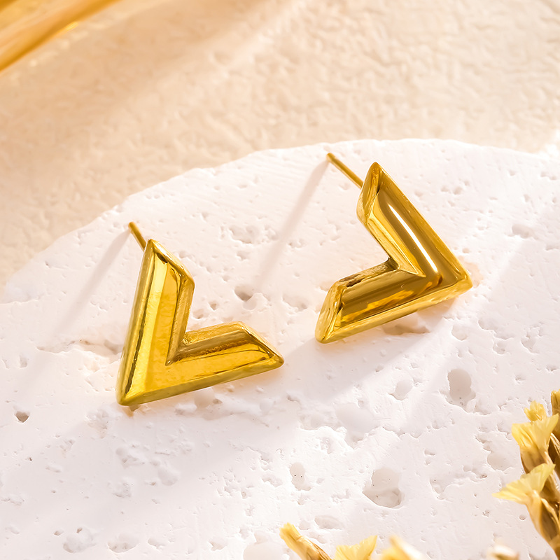 V-shape Ear Stud