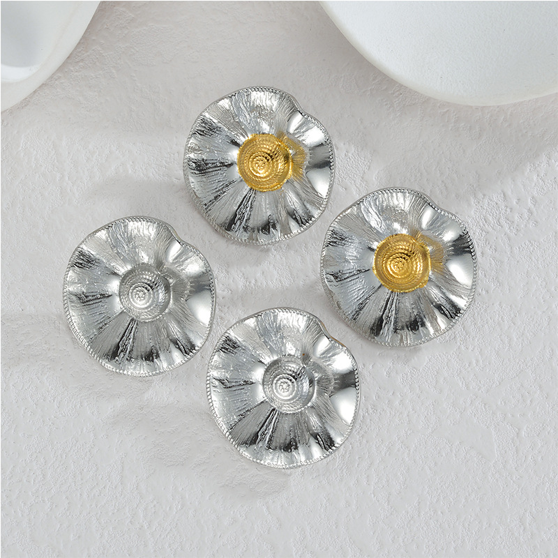 Flower-look Ear Stud