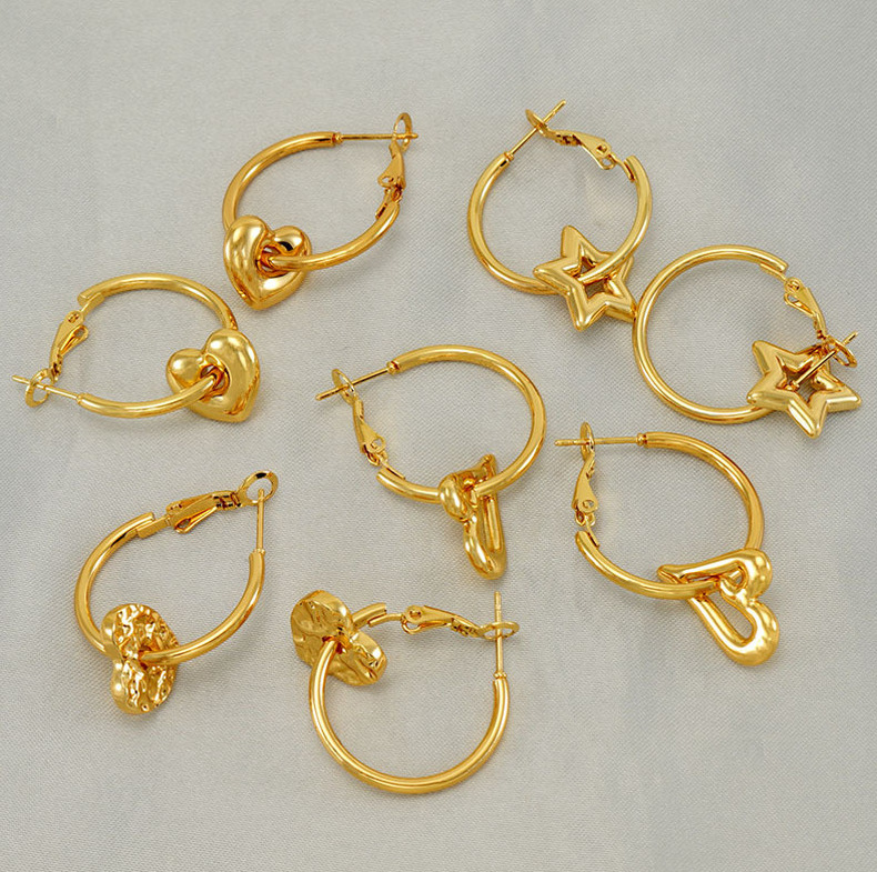 Hoop Earring with Star Dangle(图1)