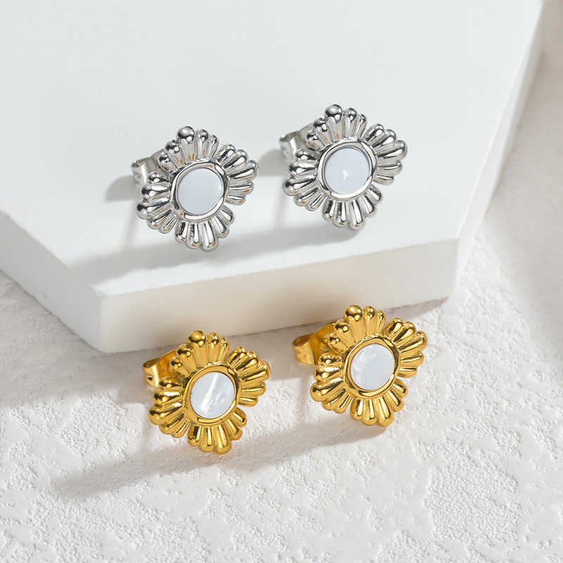 Ear Stud with Shell(图1)