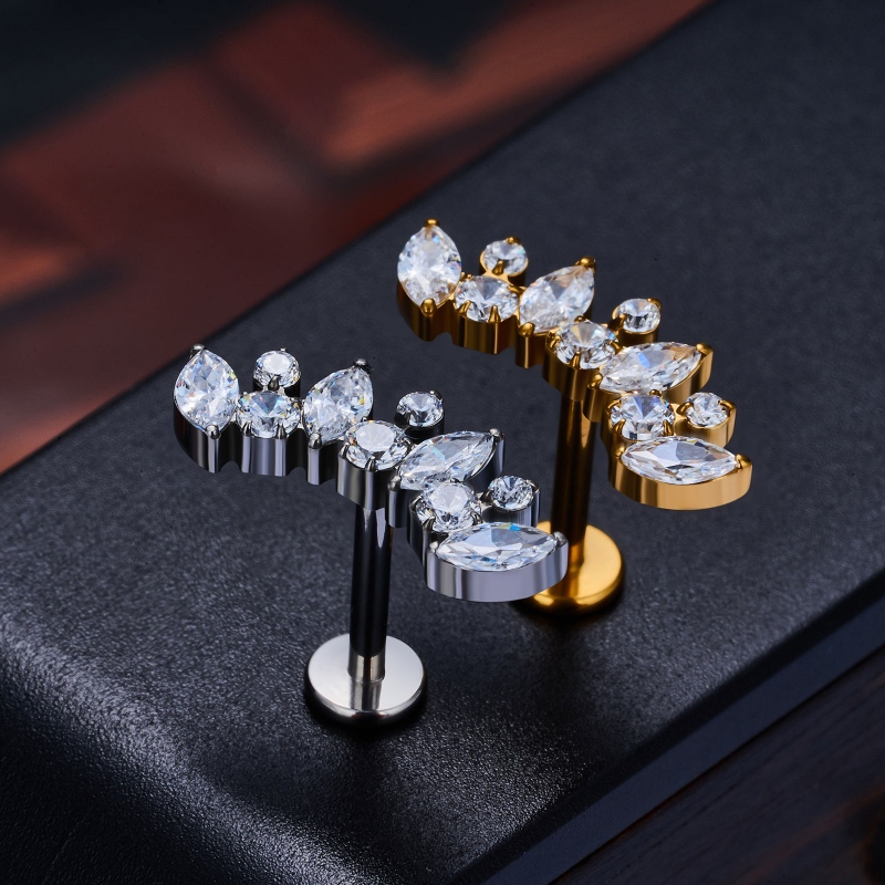 Labret Stud with CZ Top(图1)