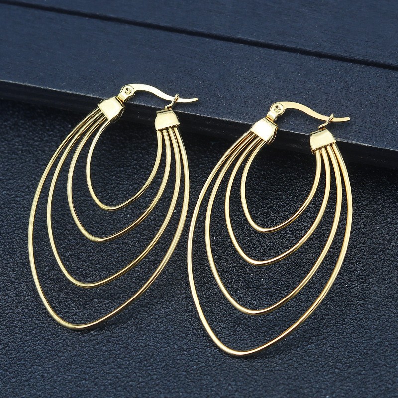 Chic Statement Ear Hoop(图1)